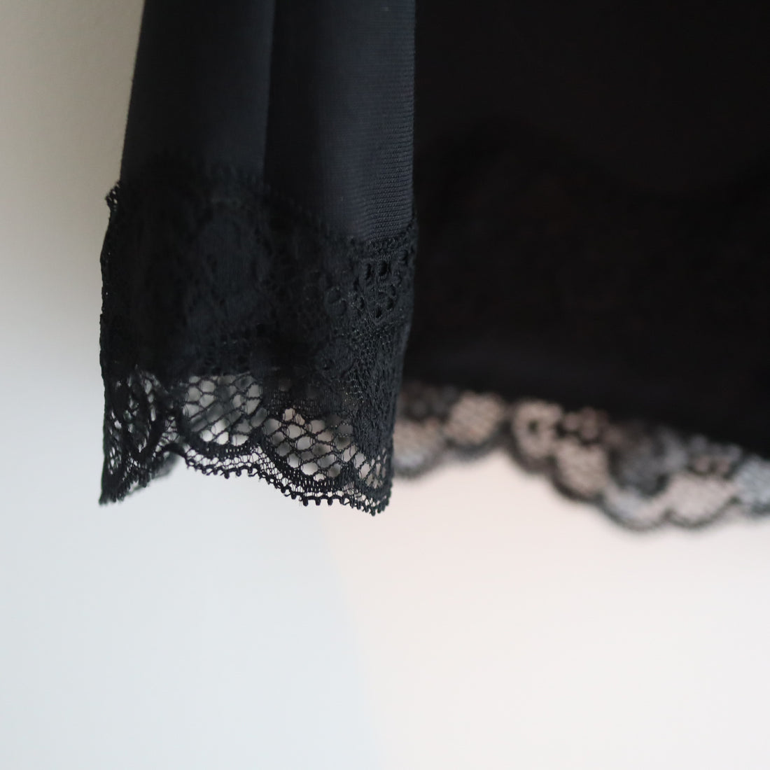 ANIGIG  CAMISOLE LACE PLAYSUIT