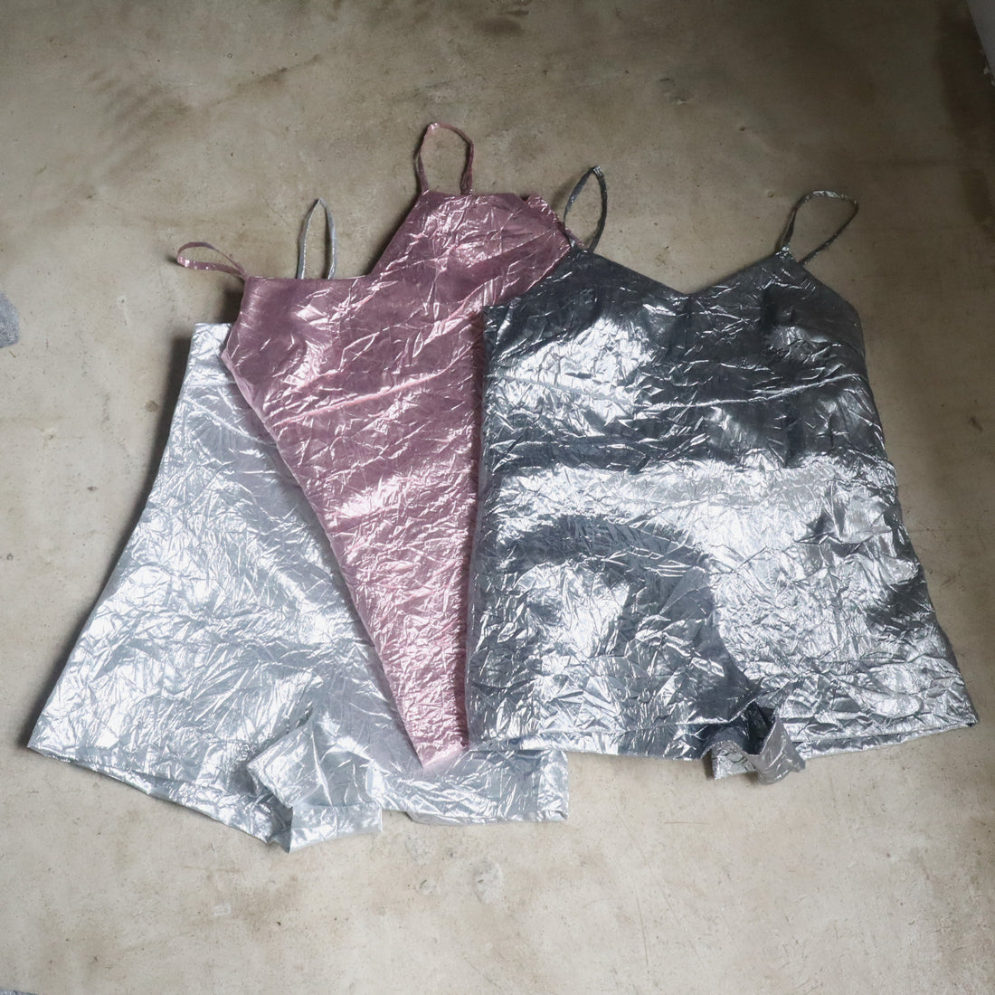 ANIGIG  SILVER METALIC CAMISOLE