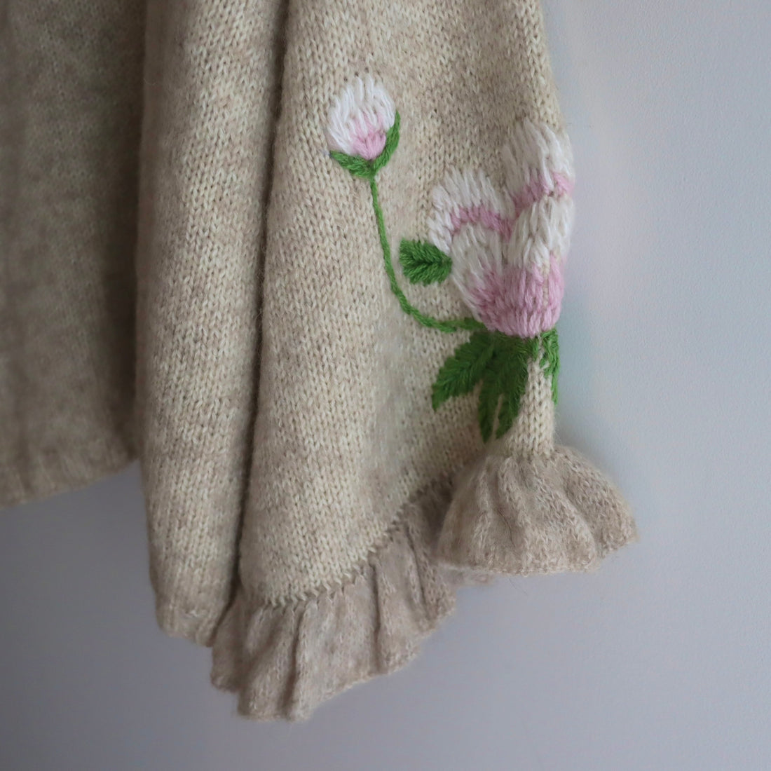 SOFIO GONGLI  FRILL SLEEVE KNIT CARDIGAN GREIGE