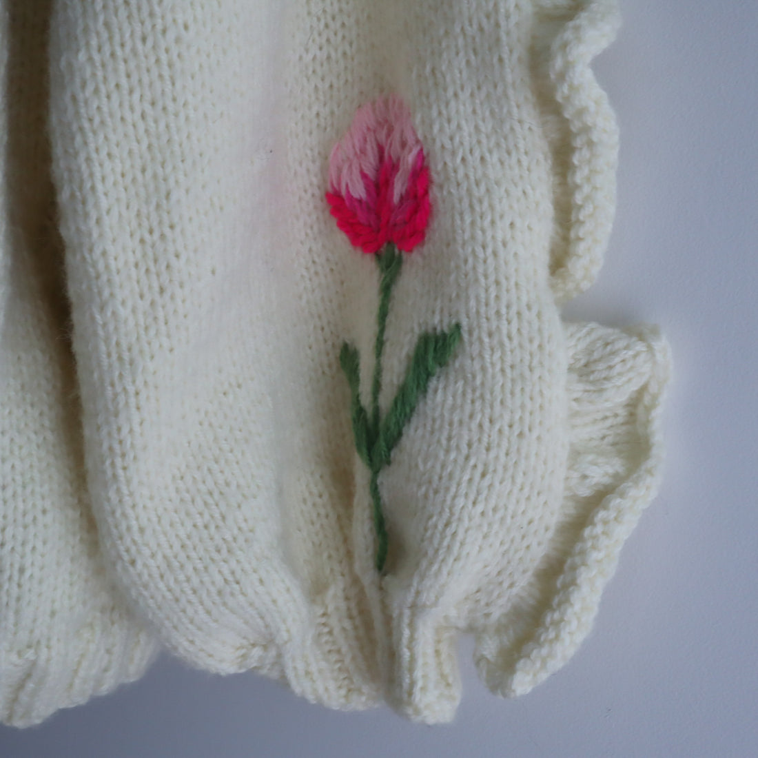 SOFIO GONGLI  FLOWER KNIT CARDIGAN "IVORY"
