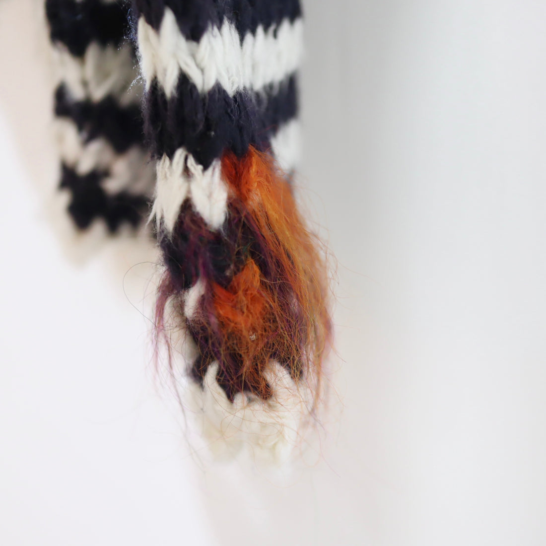 NONG RAK  UNISEX KNIT PULLOVER