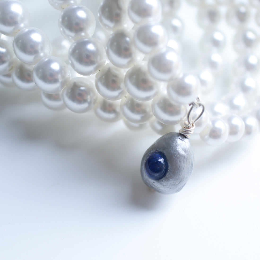 ANIGIG  PEARL WHIRL BANGLE