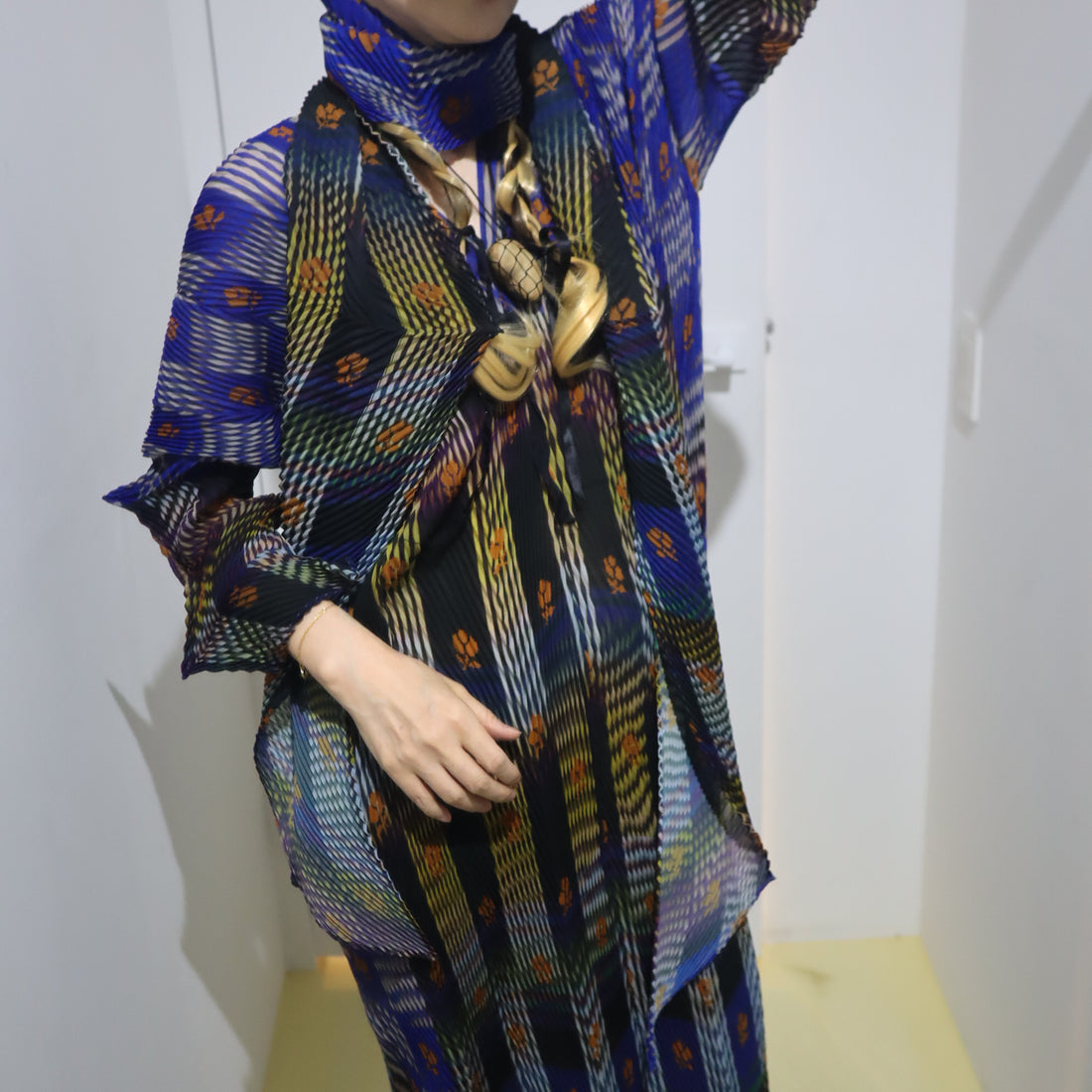JULIA HEUER  SUE HANDPLEATED KAFTAN IN DARK HELGE