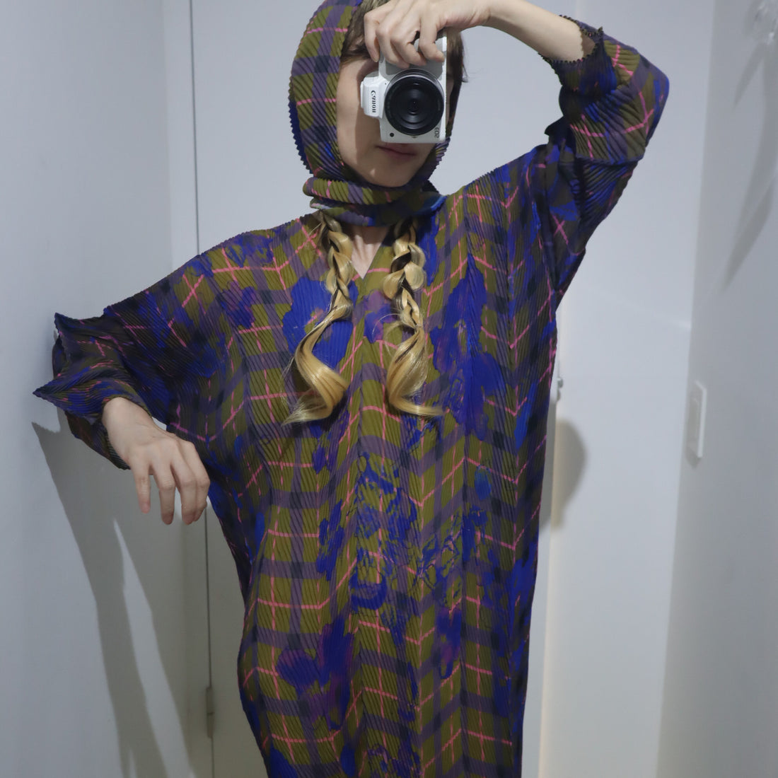 JULIA HEUER  SUE HANDPLEATED KAFTAN IN MALIK