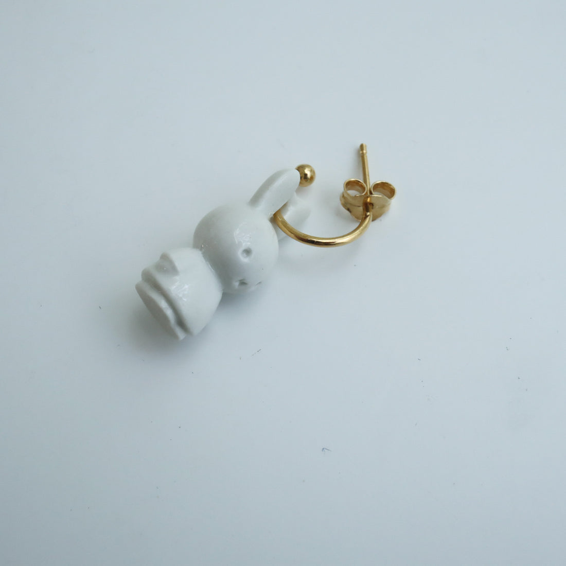 ANDRESGALLARDO  MIFFY SINGLE HOOP EARRING