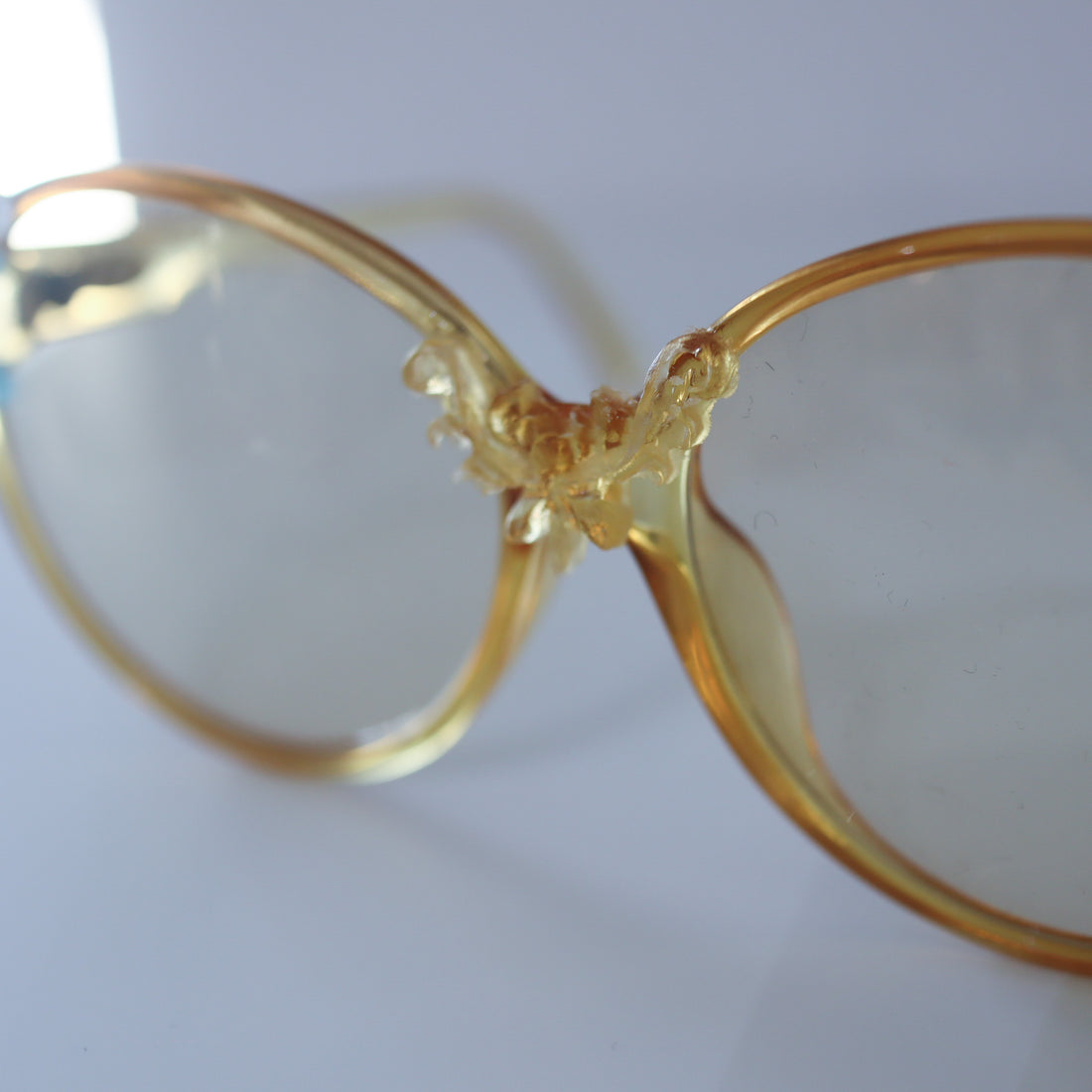 ANIGIG  MOLDING GLASSES CD