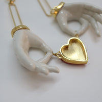 ANDRESGALLARDO  HEART COUPLE HANDS NECKLACE