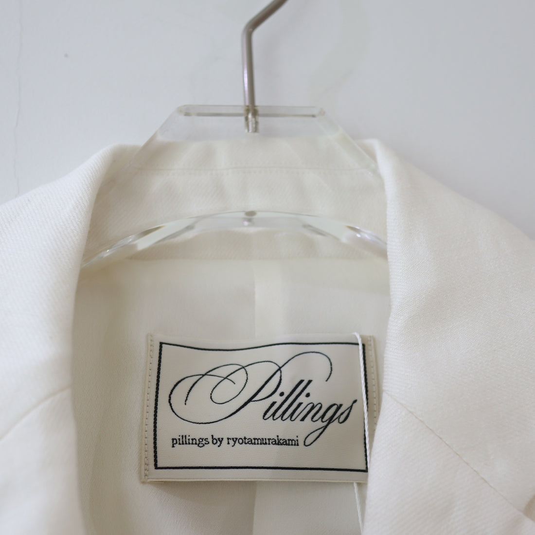 PILLINGS  WHITE JACKET