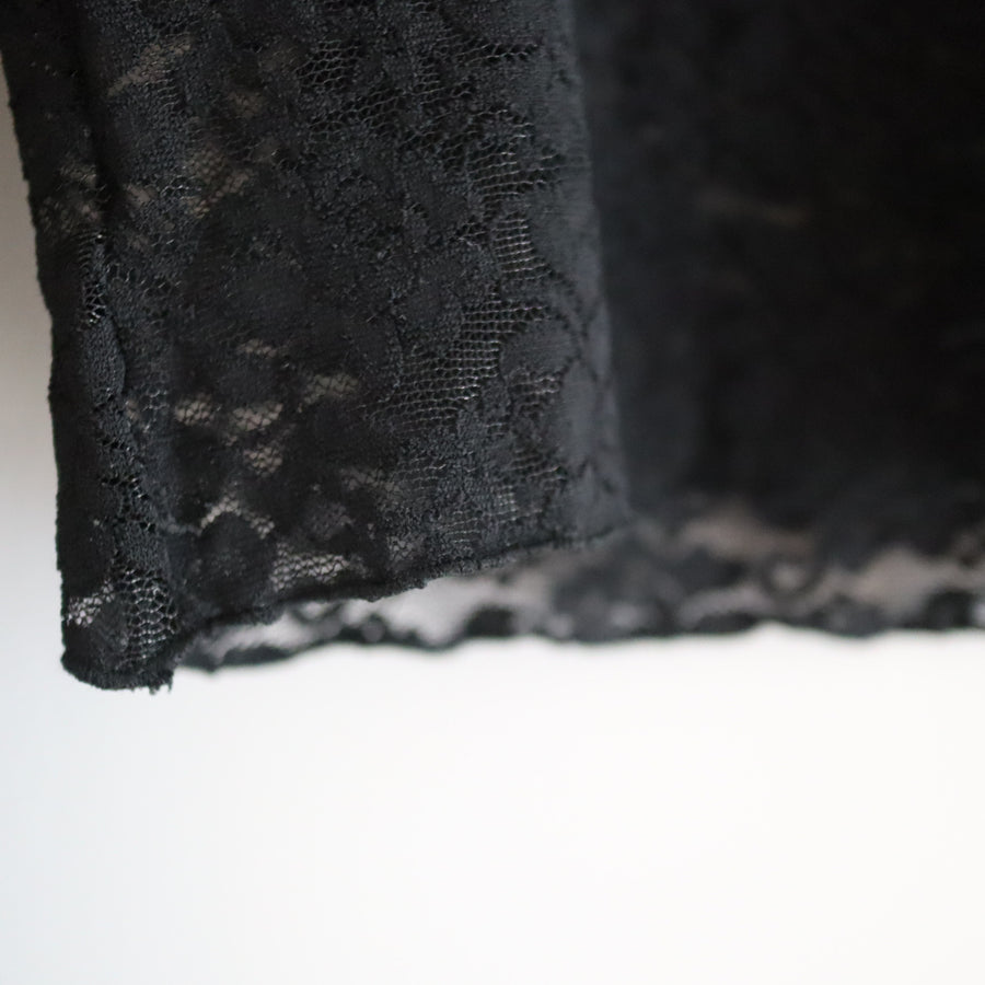 ANIGIGBELL SLEEVE LACE HENLEY TOP