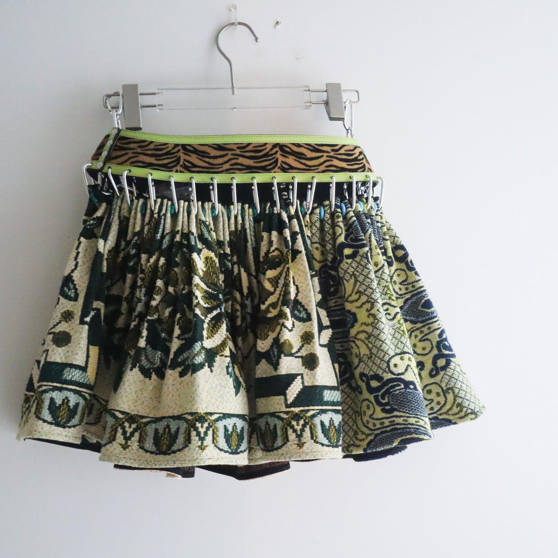 CHOPOVA LOWENA  BIANKET MINI CARABINER SKIRT