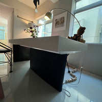 【受注生産】
GIGINA FURNITURE  PLINTH TABLE