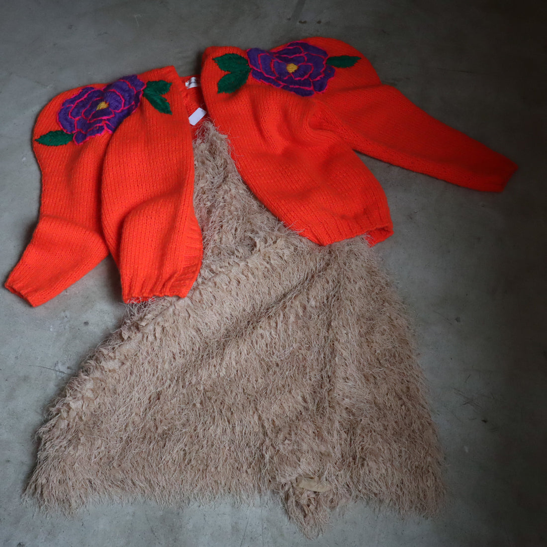 SOFIO GONGLI  FLOWER KNIT CARDIGAN "E"