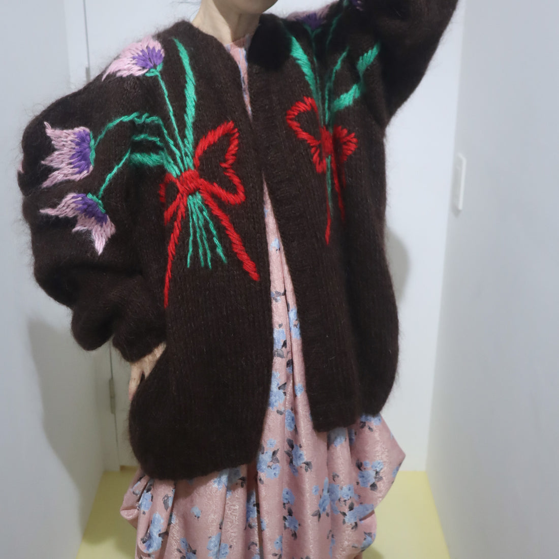 SOFIO GONGLI  FLOWER KNIT CARDIGAN "C"