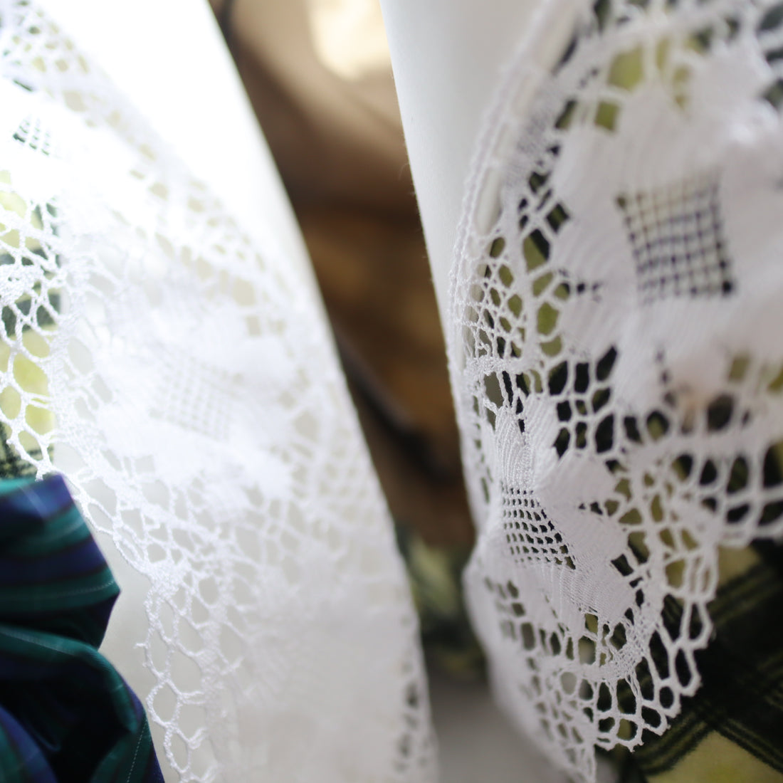 MERYLL ROGGE  MICRO RUFFLE TOP