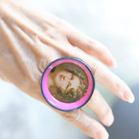 GERALDINE FENN  PORCELAIN CAMEO RING