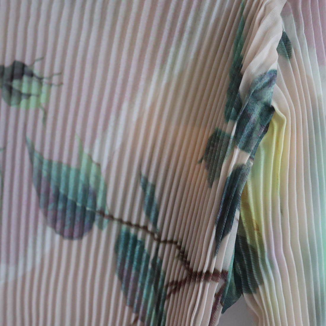 JULIA HEUER  LEE PLEATED TOP IN EDWARD PINK