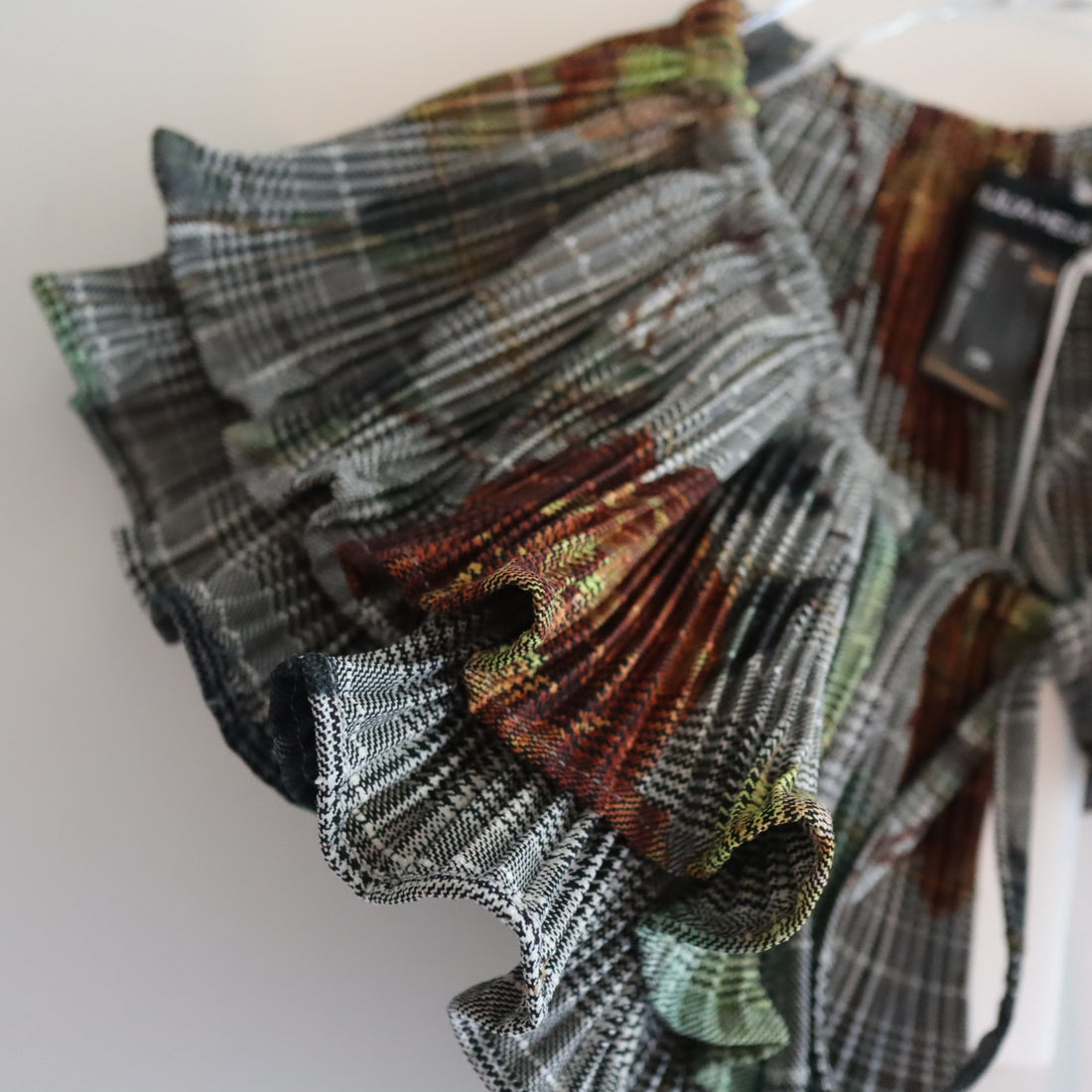 JULIA HEUER  WINNE PLEATED COLLAR IN ROSALIND ＜EXCLUSIVE＞