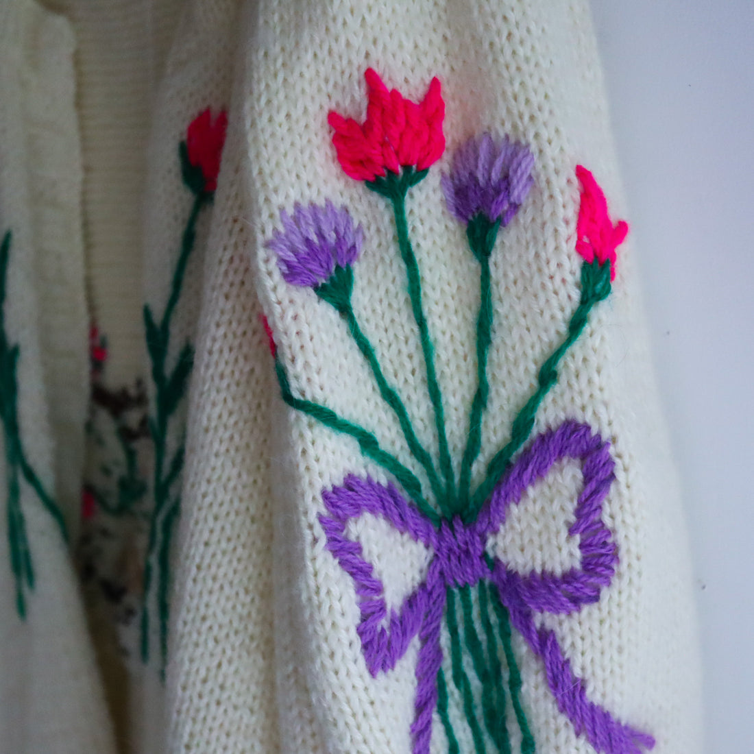 SOFIO GONGLI  FLOWER KNIT CARDIGAN "K"