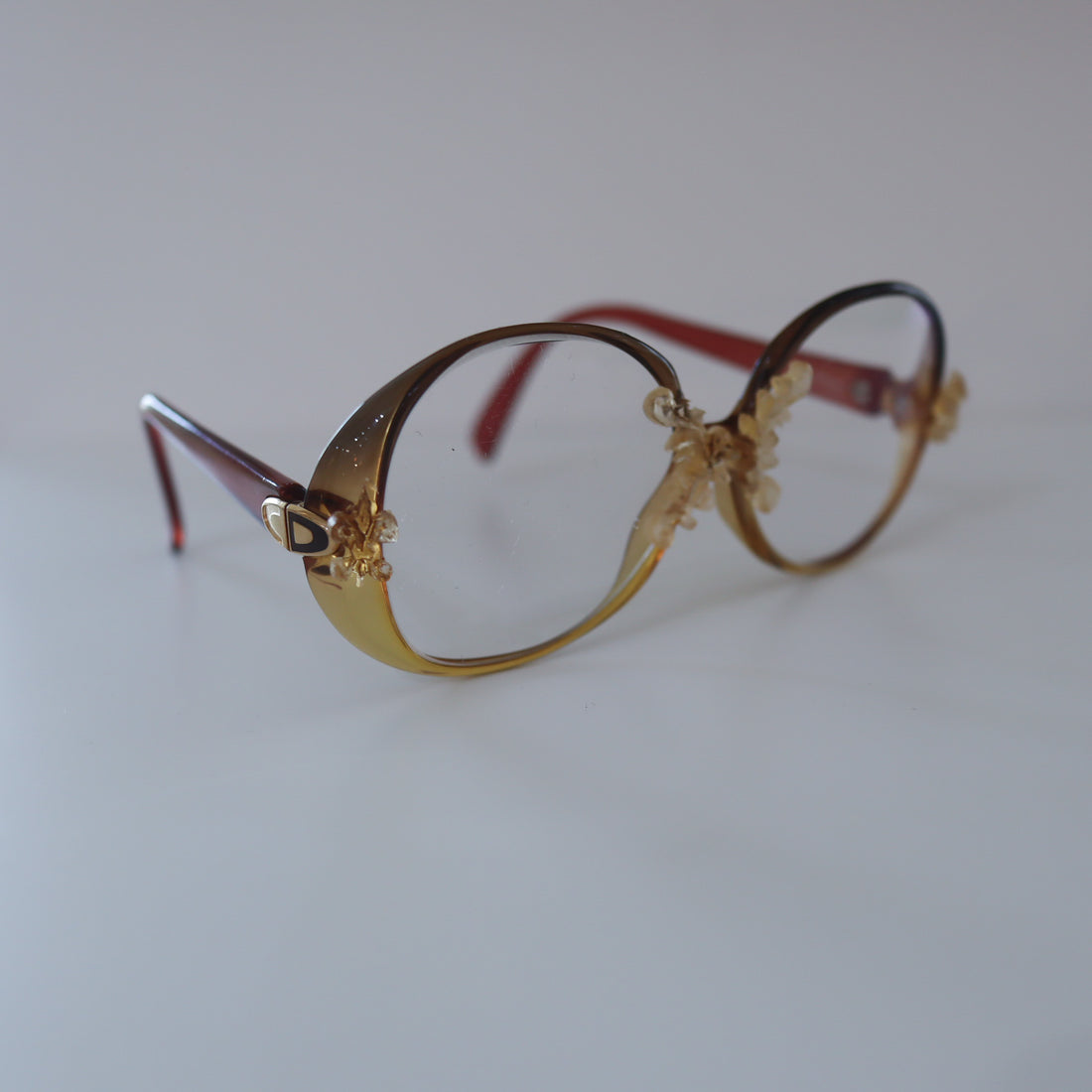 ANIGIG  MOLDING GLASSES CD