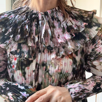 JULIA HEUER  WINNE PLEATED COLLAR IN HOLLE