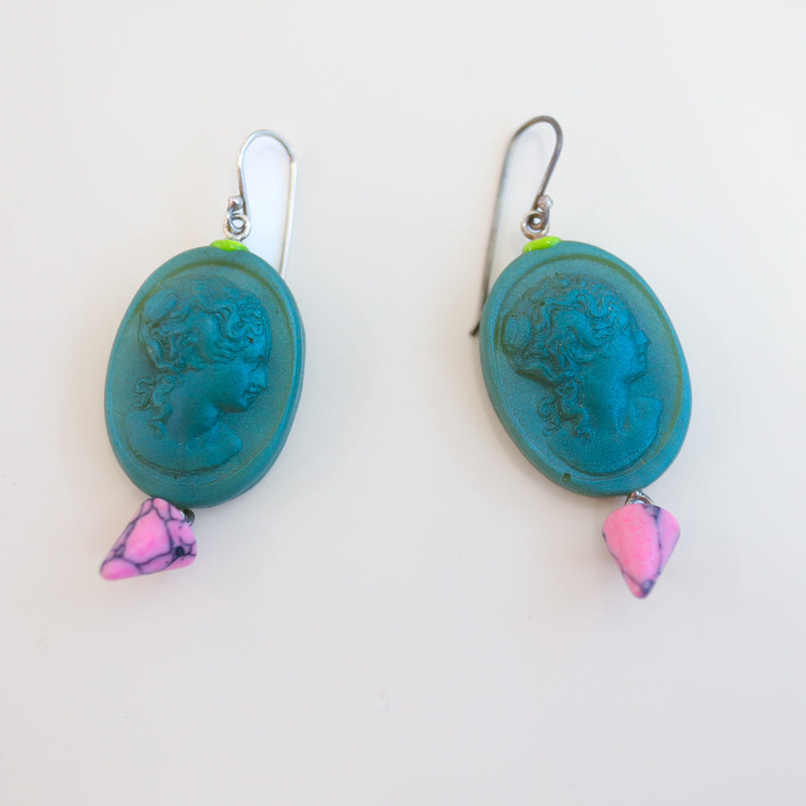 GERALDINE FENNCAMEO EARRINGS