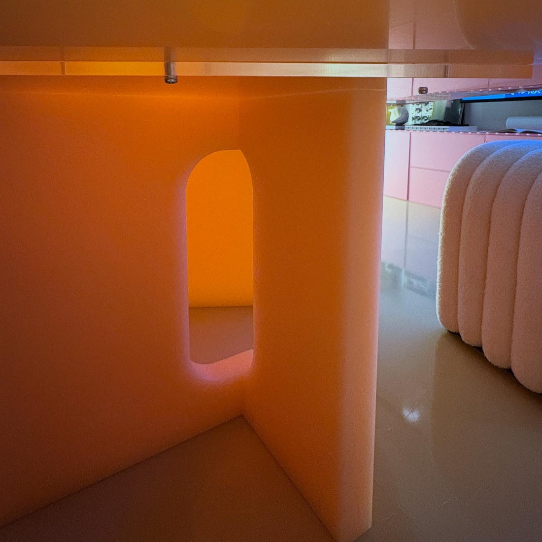 【受注生産】
GIGINA FURNITURE  ACRYLIC BLOCK TABLE