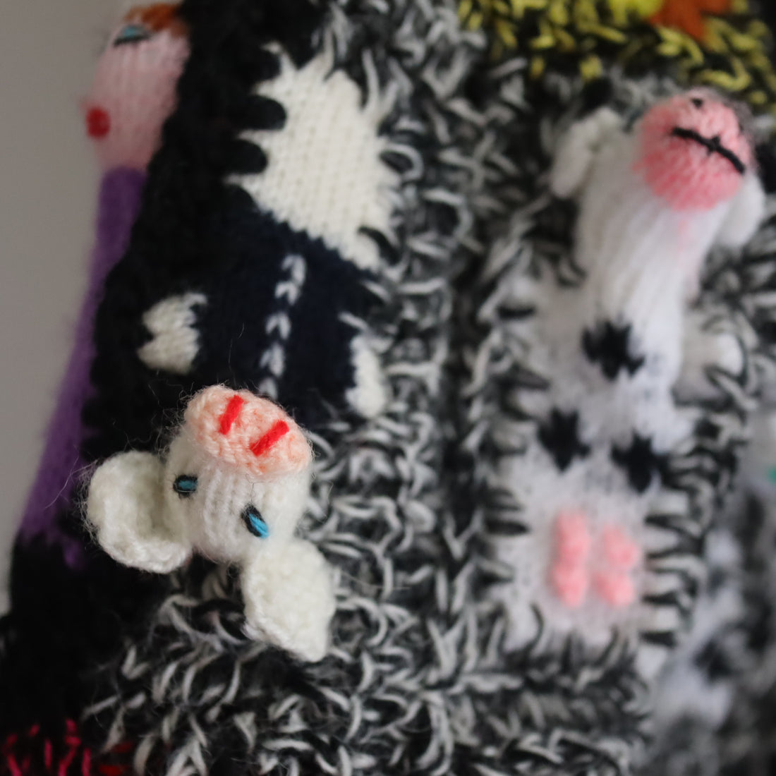 LOU DE BÈTOLY  KNITTED DOLLS JACKET