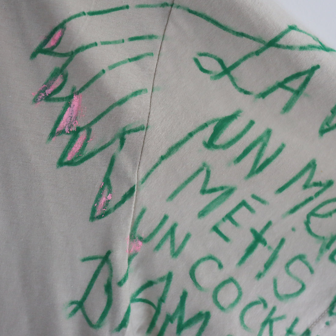VAVA DUDU  PAINTED T-SHIRTS “V”