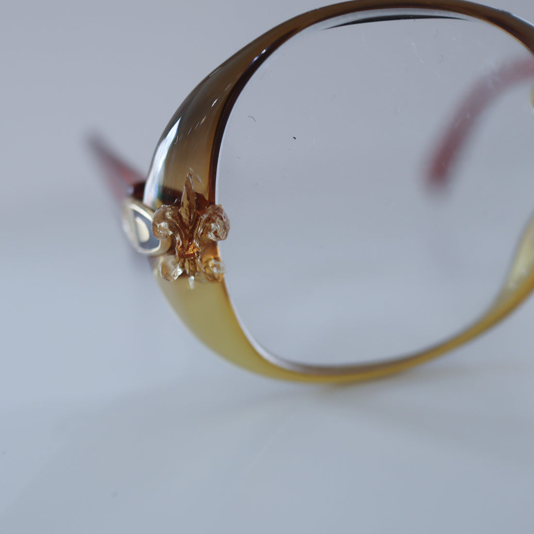 ANIGIG  MOLDING GLASSES CD