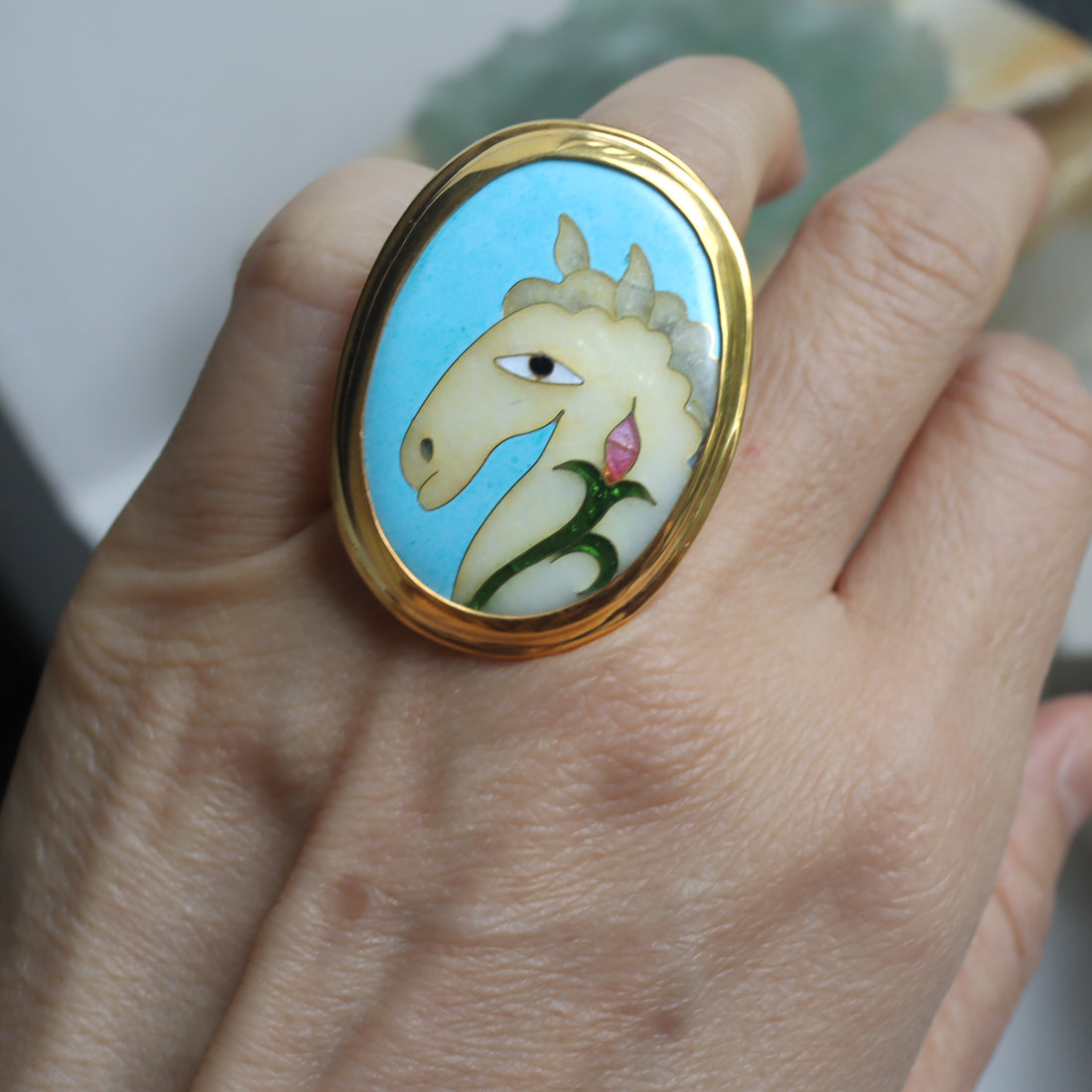 SOFIO GONGLI  RING "HORSE WHITE"