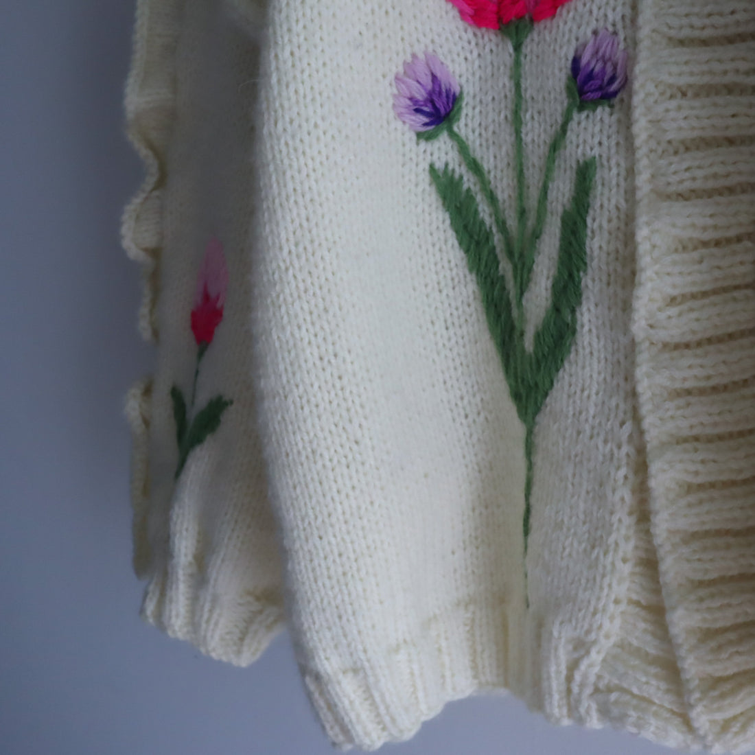 SOFIO GONGLI  FLOWER KNIT CARDIGAN "IVORY"