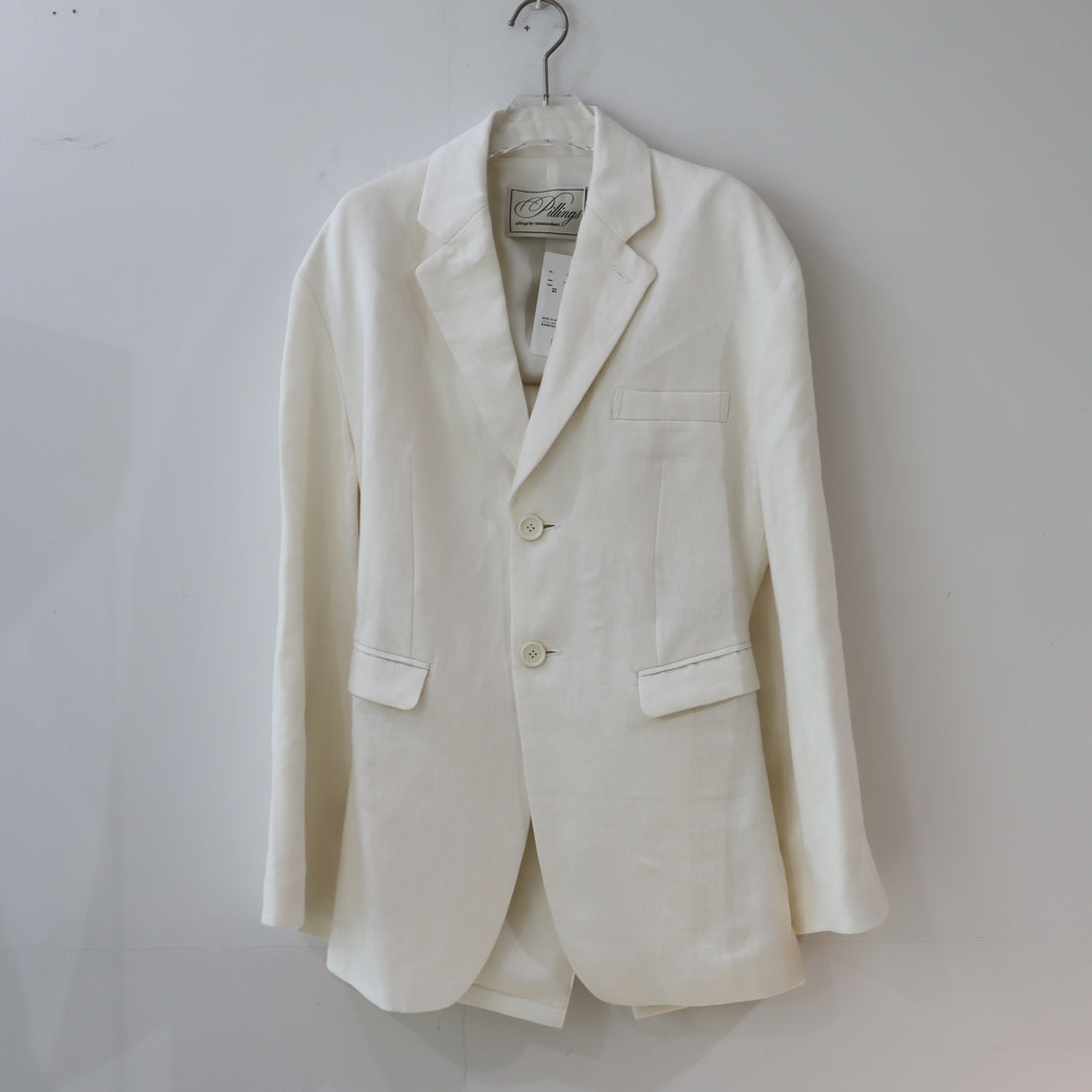 PILLINGS  WHITE JACKET