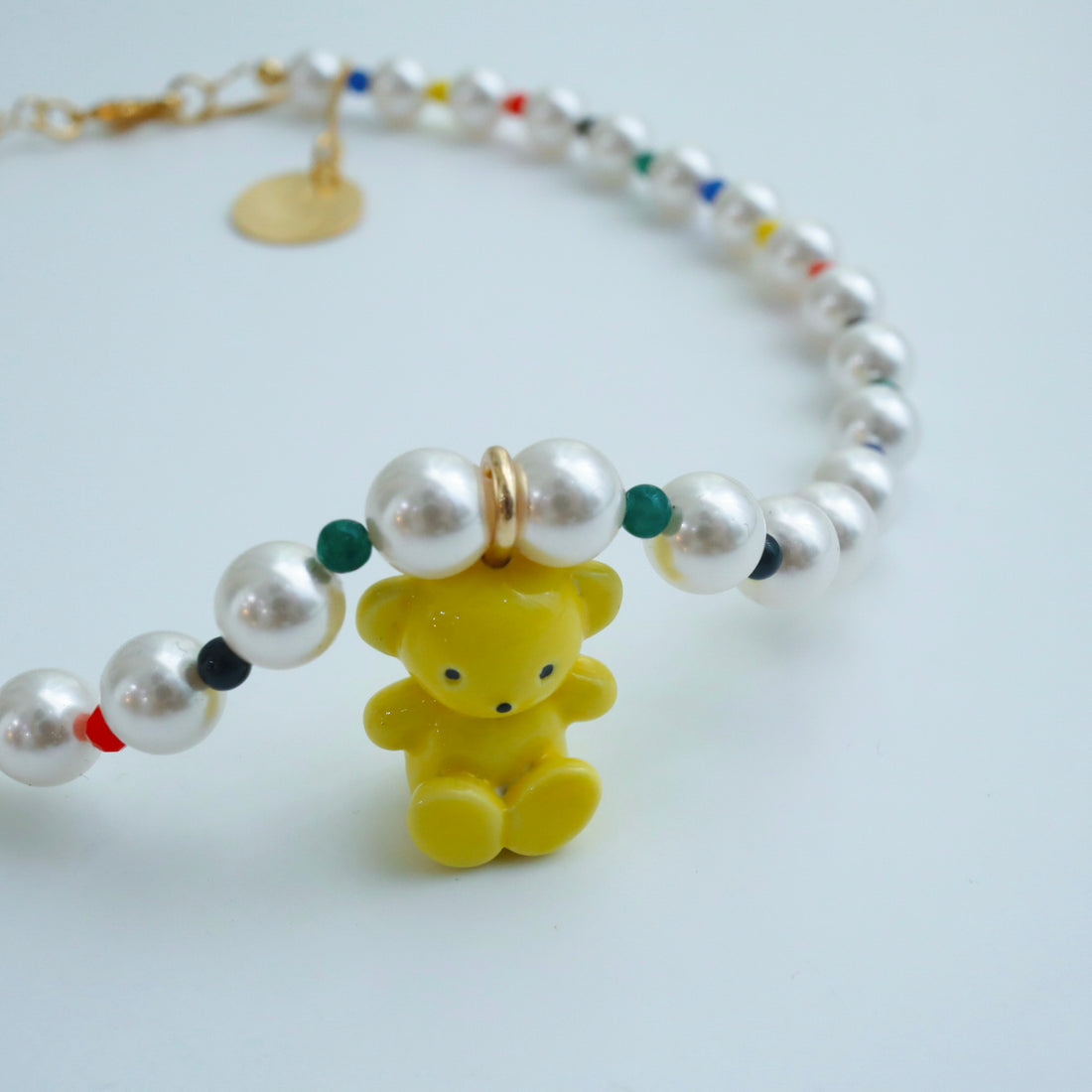 ANDRESGALLARDO  TEDDY BEAR & PEARLS NECKLACE