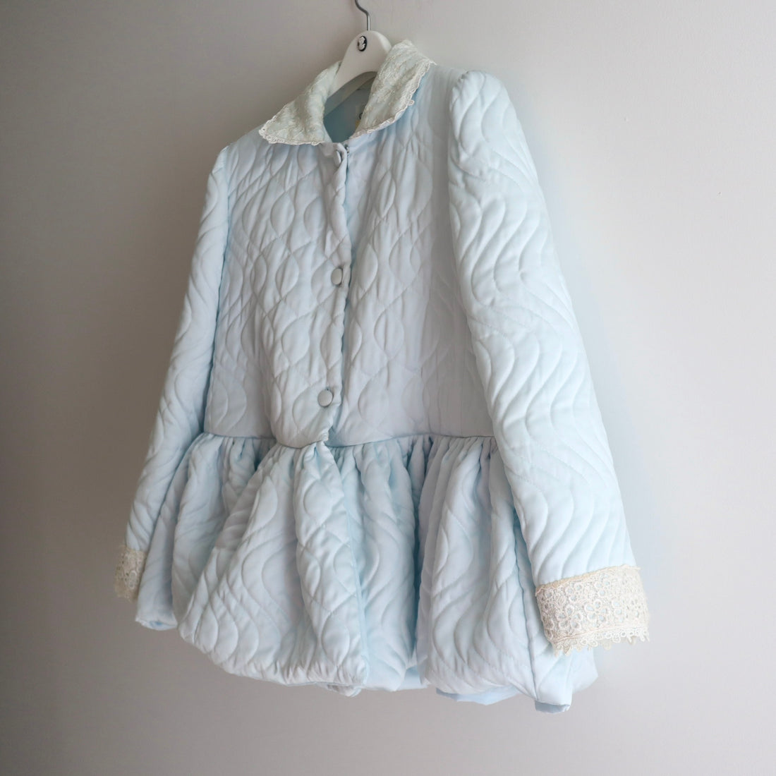 ANIGIG  PUDDING COAT SHORT LACE×LIGTHBLUE