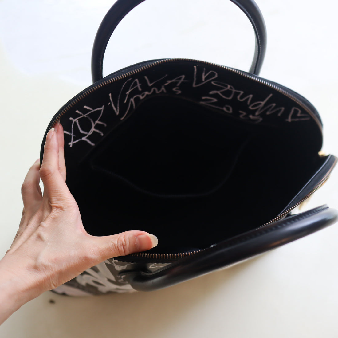 VAVA DUDU×CELINE  39