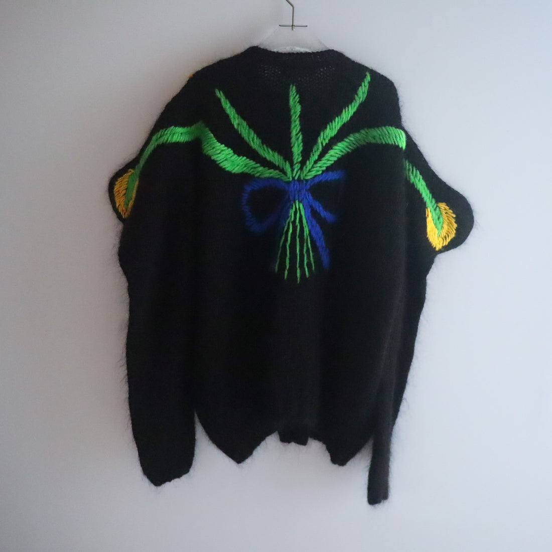 SOFIO GONGLI  FLOWER KNIT CARDIGAN "G"