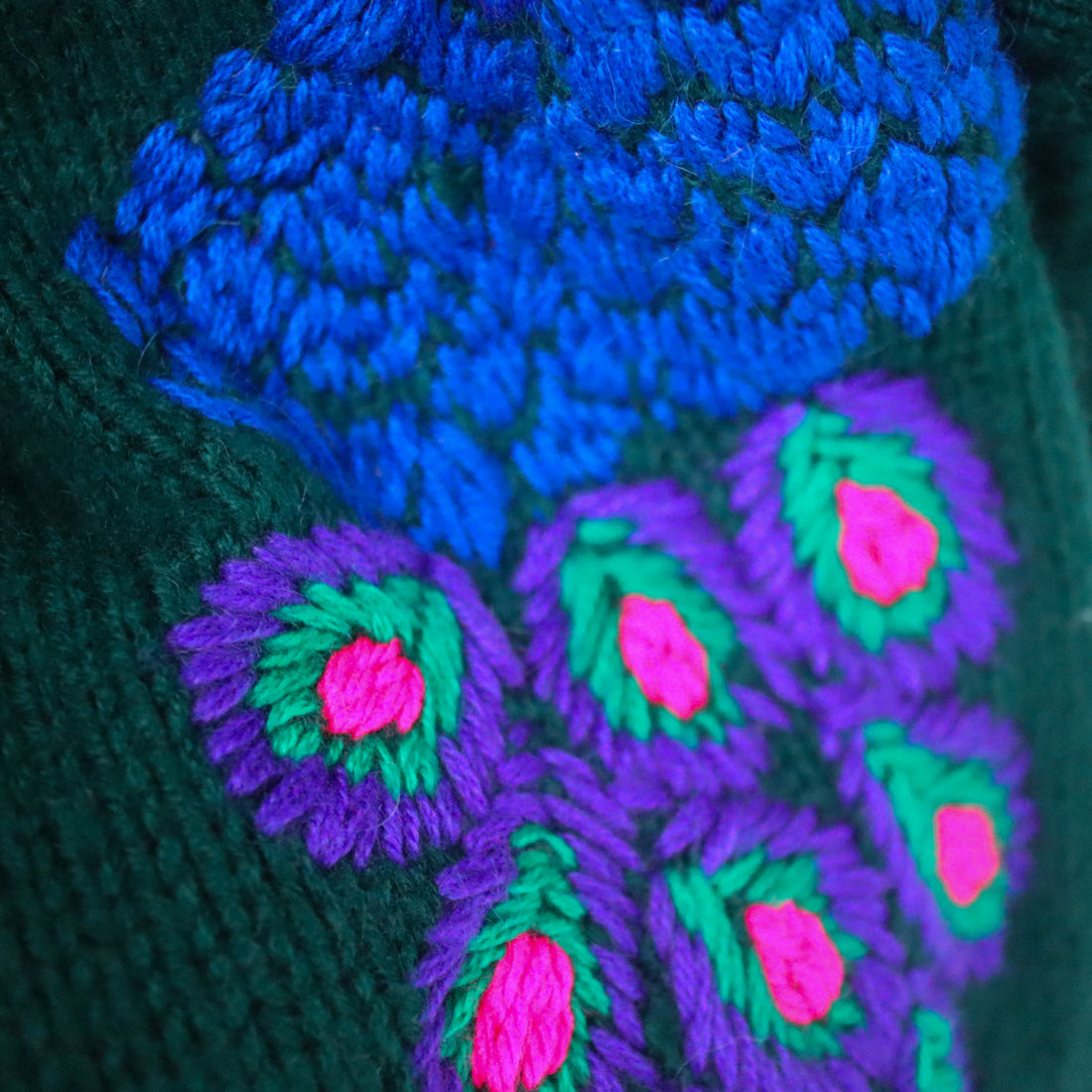 SOFIO GONGLI  FLOWER KNIT CARDIGAN "F"