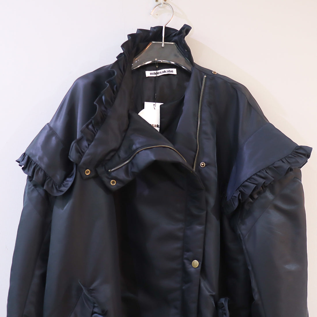 MIKIOSAKABE  FRILLED JACKET BLACK