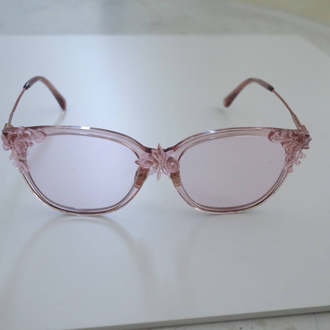 ANIGIG  MOLDING GLASSES