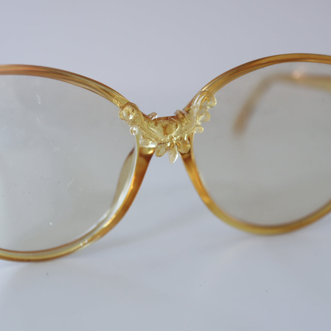 ANIGIG  MOLDING GLASSES CD