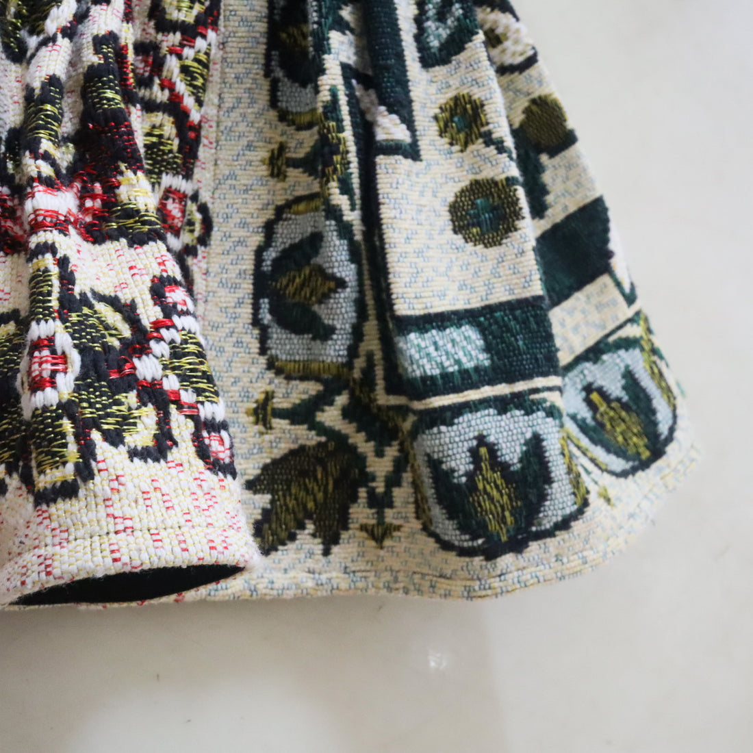 CHOPOVA LOWENA  BIANKET MINI CARABINER SKIRT