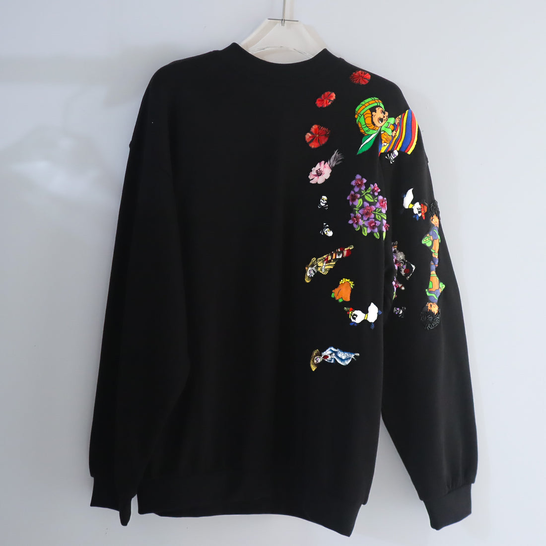 LOU DE BÈTOLY  EMBROIDERED SWEATSHIRT