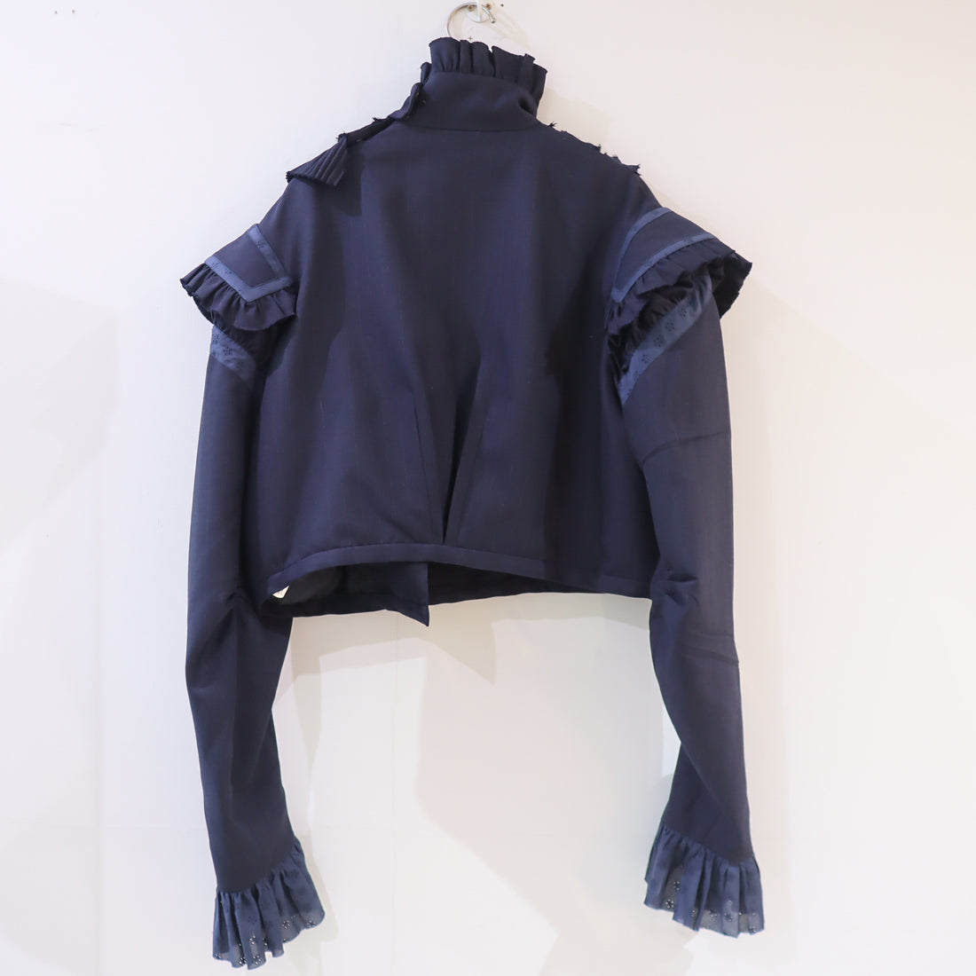 MIKIOSAKABE  STRIPED FRILLED JACKET "NAVY"