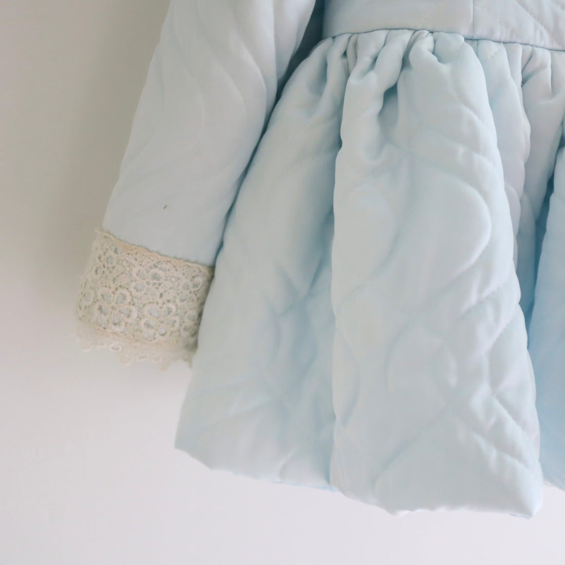 ANIGIG  PUDDING COAT SHORT LACE×LIGTHBLUE