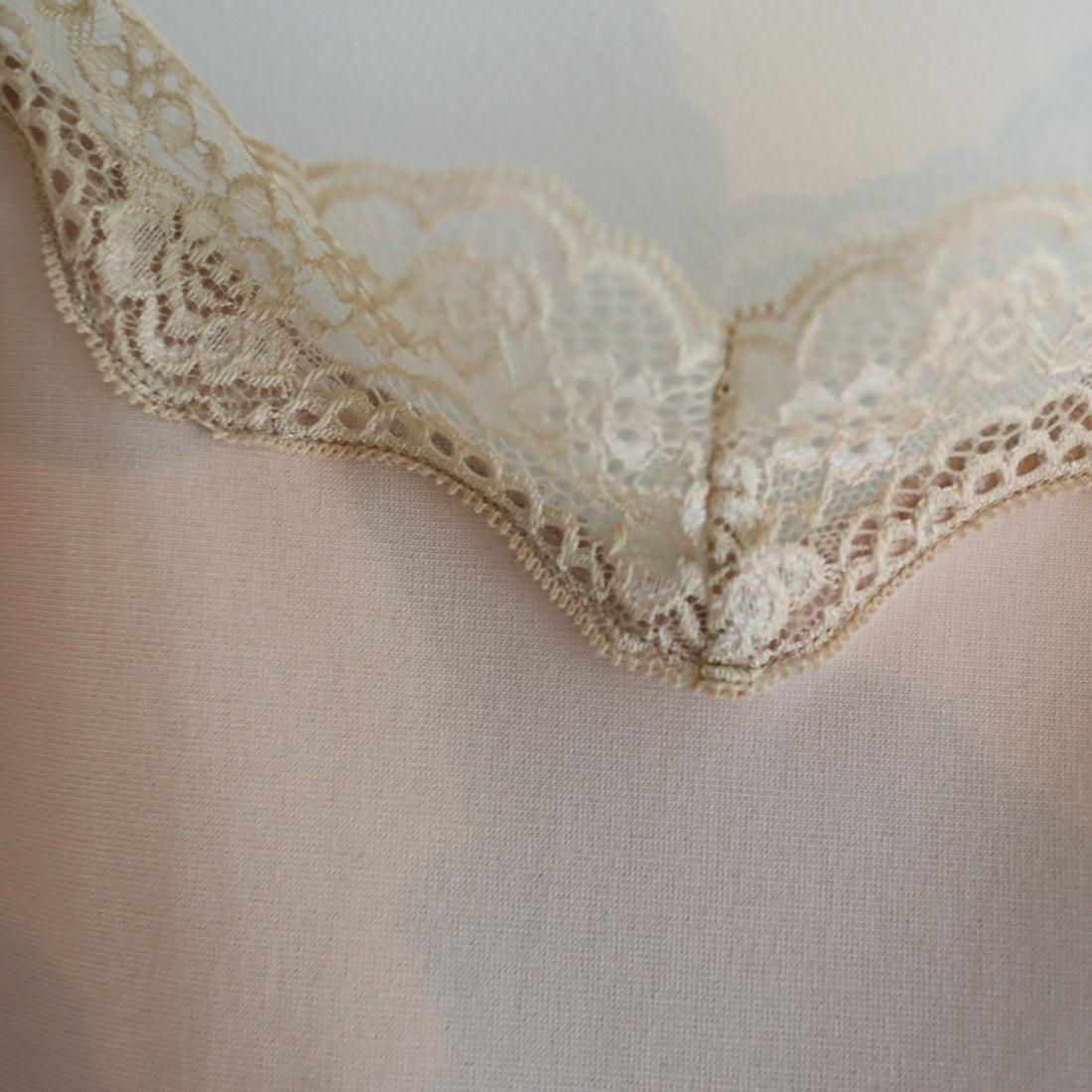 ANIGIG  CAMISOLE LACE PLAYSUIT