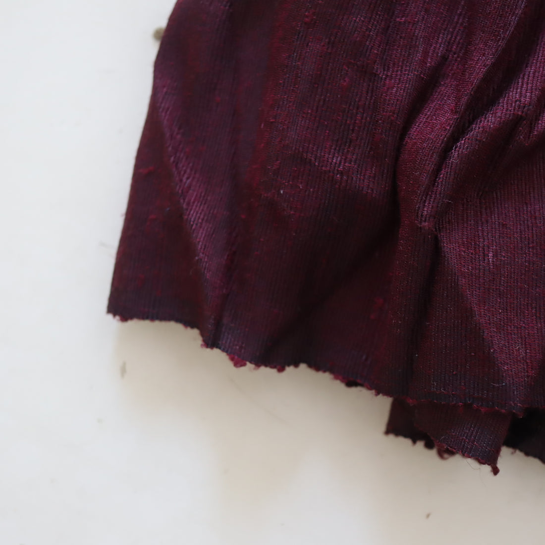 NONG RAK  WRAP SNAP PLEATED CONTRAST SKIRT