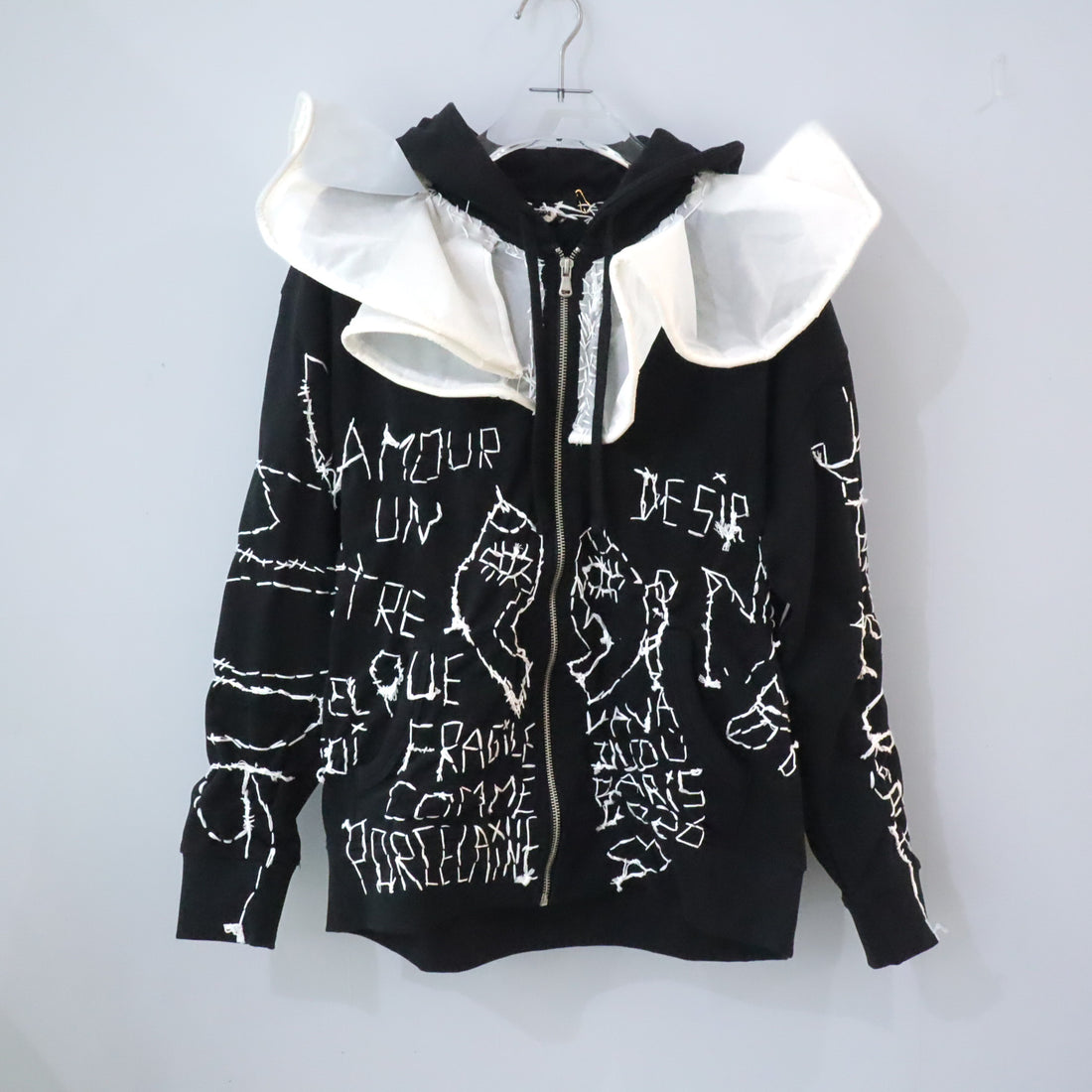 VAVA DUDU  EMBROIDERY HOODIE BLACK&WHITE COLLAR