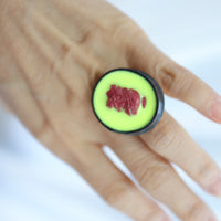 GERALDINE FENN  CAMEO AND OXDISED SILVER RING