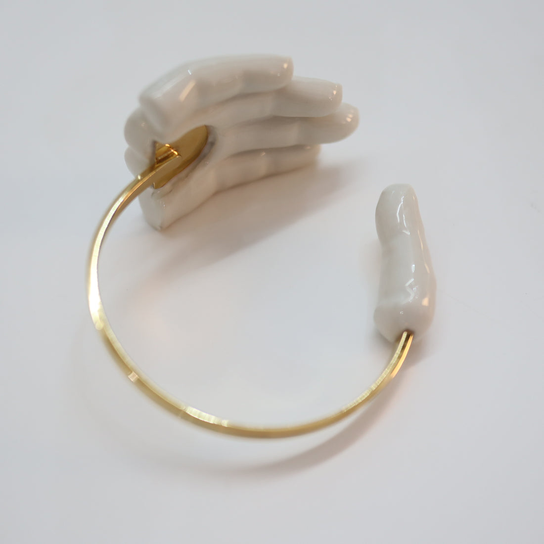 ANDRESGALLARDO  HAND GRAB BRACELET
