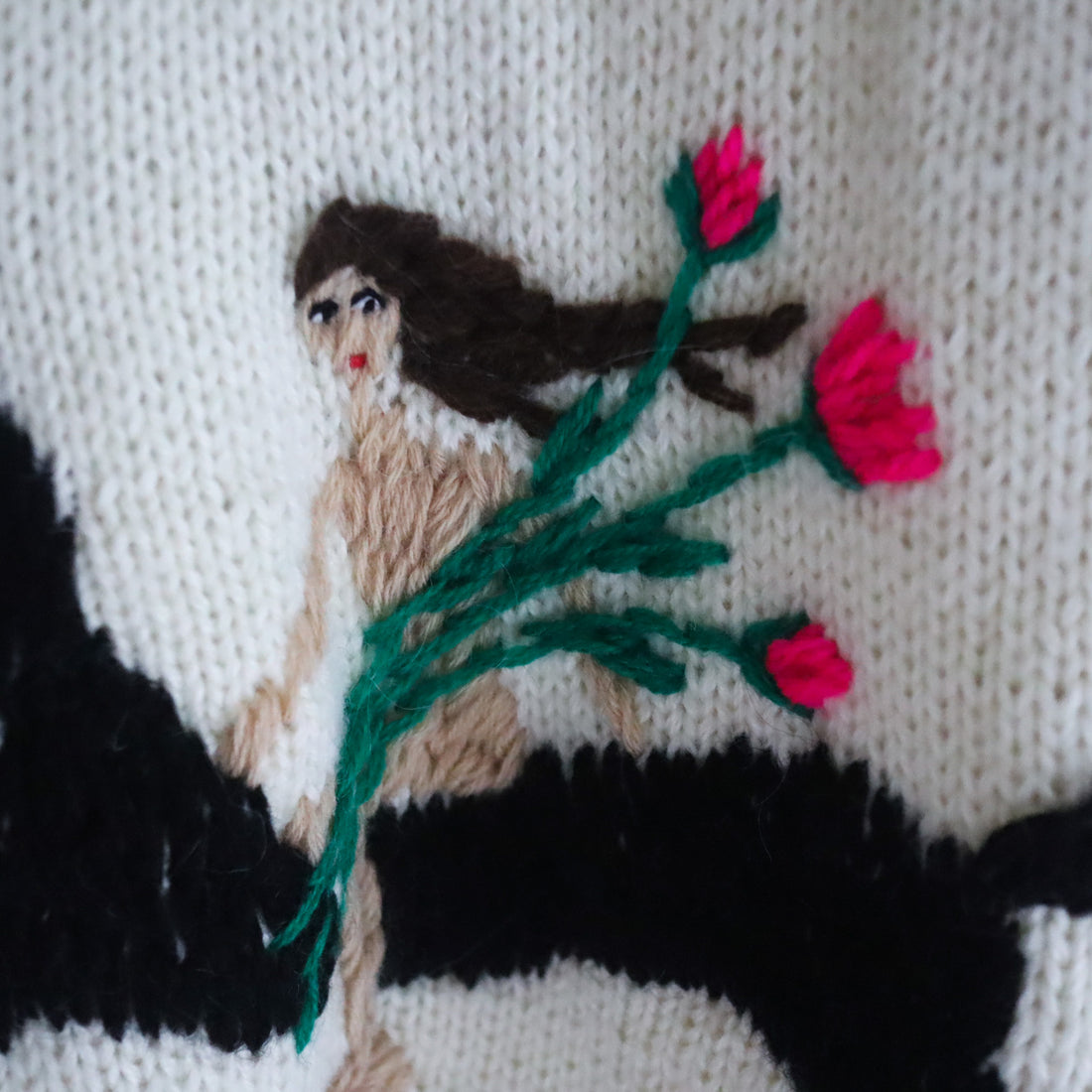 SOFIO GONGLI  FLOWER KNIT CARDIGAN "K"